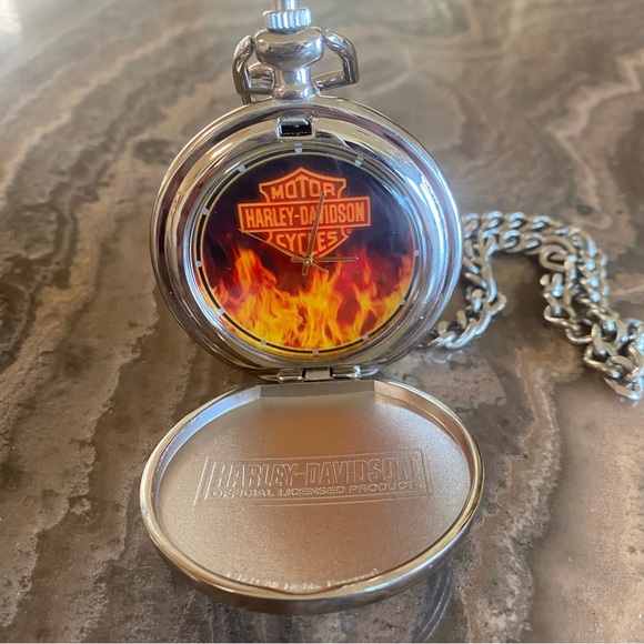 Harley-Davidson Franklin Mint Silver and Gold Circular Pendant with Flame Design - Picture 3 of 6